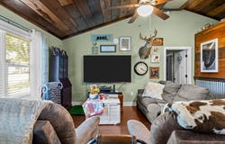 720 E Burford Street, Marshfield, MO 65706