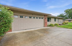 404 Clayton Drive, Watseka, IL 60970