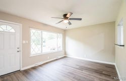 4 Dixie Drive, Fenton, MO 63026