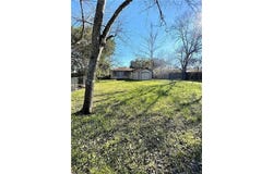 805  Maple ST, Lockhart, TX 78644