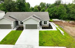 781 Highland Drive, Edwardsville, KS 66111