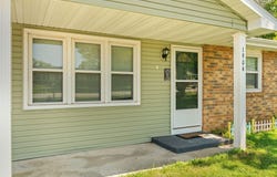 1904 S Village Lane, Bolivar, MO 65613