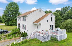 20 Richardson Drive, Derry, NH 03038