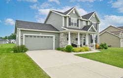 N61w21654 Masters Dr, Menomonee Falls, WI 53051