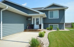 2413 S Lawson Street, Aberdeen, SD 57401