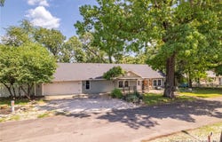 84 Arrowhead Beach Road, Lake Ozark, MO 65049