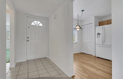 121 Gabriel Cir, NAPLES, FL 34104