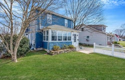 122 Broadway, Greenlawn, NY 11740