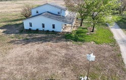 449 Road Z, Hartford, KS 66854
