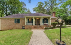 13 Gardiner Place, LAUREL, MS 39440