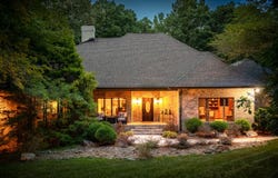 72 Cool Springs Road, Signal Mountain, TN 37377