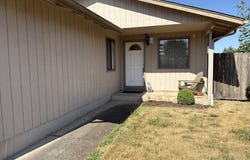 521 S 7TH ST, Creswell, OR 97426
