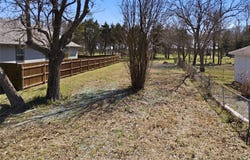 317 E Saunders Street, Trenton, TX 75490