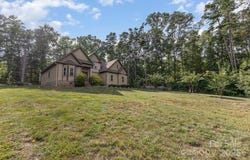 8615 Ferguson Road, Charlotte, NC 28227