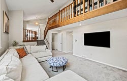 880 E Elm Rd, Oak Creek, WI 53154