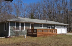 606 Wall Street, Eastlake, MI 49626