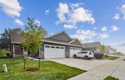915 Prairie View Dr, WestBranch, IA 52358