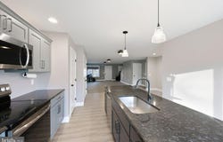 408 HENSLEY Street, LITITZ, PA 17543
