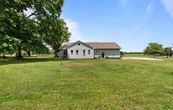 322 E Drive Street, Clever, MO 65631