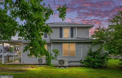 215 IRVING AVENUE N, COLONIAL BEACH, VA 22443