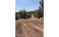 33395 W Lago Circle, Seligman, AZ 86337