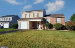 4 HAWKINS CT, BEAR, DE 19701