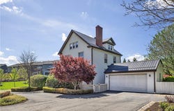 1226 Mayview Rd, Upper St Clair, PA 15241