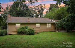 142 Byrd Lane, Hendersonville, NC 28792