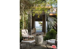 9360 Readcrest Dr, Beverly Hills, CA 90210