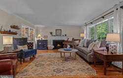 620 W WAYNE AVE, WAYNE, PA 19087