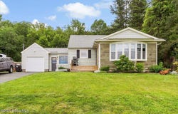 2256 Brookview Road, Schodack, NY 12033