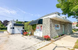 1318 N Main St, Racine, WI 53402