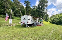 8134 State Route 800 SE, Uhrichsville, OH 44683