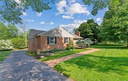923 Hillcrest Avenue SW, North Canton, OH 44720