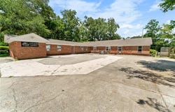 202 E General Stewart Way, Hinesville, GA 31313