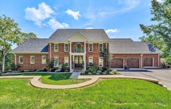 8123 Vista Forest Dr, Roanoke, VA 24018
