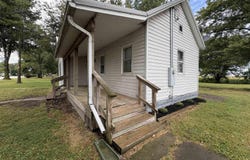 405 E Pleasant, Cincinnati, IA 52549