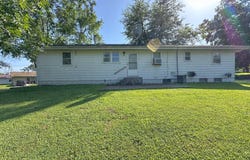 501 N. Main St, Pleasant Hill, IL 62366