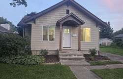 467 Grove Avenue, Valparaiso, IN 46385