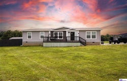 4975 Huntsville Quality Road, Lewisburg, KY 42256