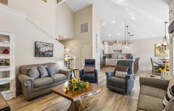 720 Emerald Pointe Drive, Hollister, MO 65672