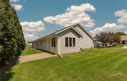 612 15 1/2 Avenue NW, Kasson, MN 55944