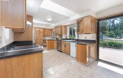 6930 OAKRIDGE DR, Gladstone, OR 97027