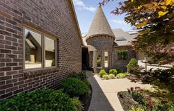 12520 Cedar Street, Leawood, KS 66209