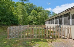 1569 Roosevelt Trail, Raymond, ME 04071