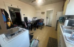 810 E Denison Ave, Davenport, IA 52803