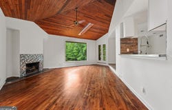 3863 Dundee, Roswell, GA 30075