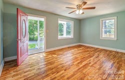 4 La Rue Street, Asheville, NC 28806