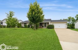 1714 Neil, Pella, IA 50219