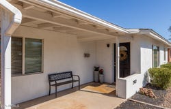 2902 E AVALON Drive, Phoenix, AZ 85016